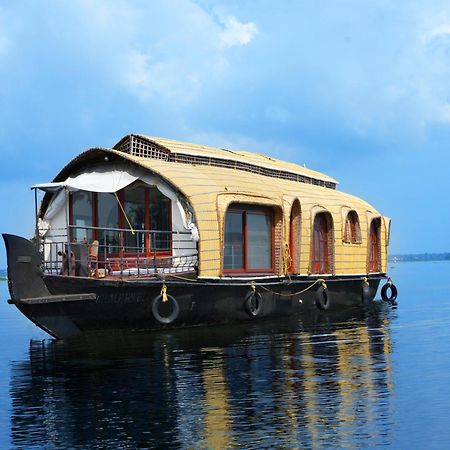 Aqua Castle Houseboat - By Aqua Jumbo Houseboats Hotel Alappuzha Exterior photo