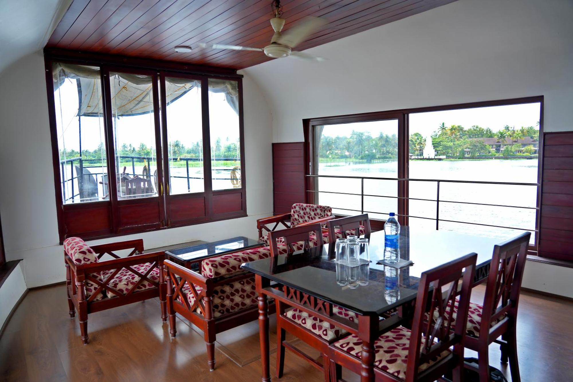 Aqua Castle Houseboat - By Aqua Jumbo Houseboats Hotel Alappuzha Exterior photo